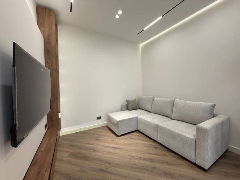 Срочно сдаётся в аренду<br />
Квартира в новостройке<br />
Ж — фото 4