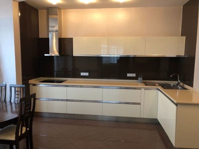 Сдается квартира в высотке на Жемчуге 3/4/16. Звоните, есть 