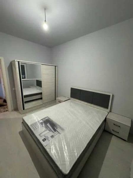 Сдаётся квартира в Новостройка <br />
<br />
Район: Яшнабадс