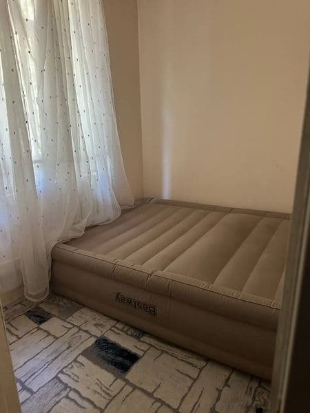 Kvatraga 2 ta qz kere srocna hamma waroti bor <br />
Wu nome