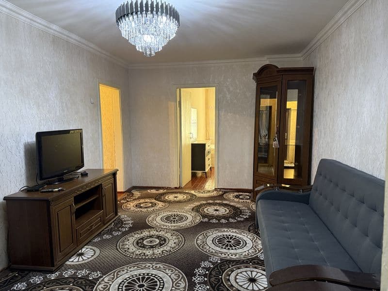 SHOSHILINCH ARENDA 2*3/1/2<br />
Shaharning qoq markazida sh