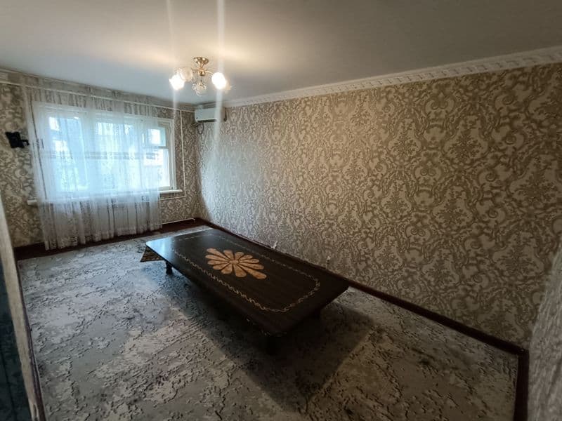 Ищу девушку для совместного  проживания 2х комнатная квартир