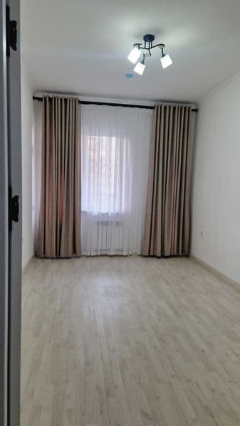 60 квадрат, 2 ком, 2 этаж (16 этажное строение),<br />
Интер — фото 3