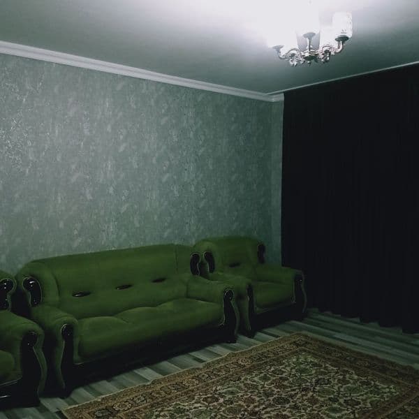 Сдаётся 2 комнатная квартира на Максим Горьком. Все условия 