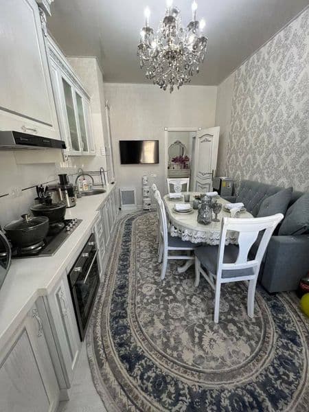 Отличное расположение дома - всё рядом - много магазинов, Це — фото 2