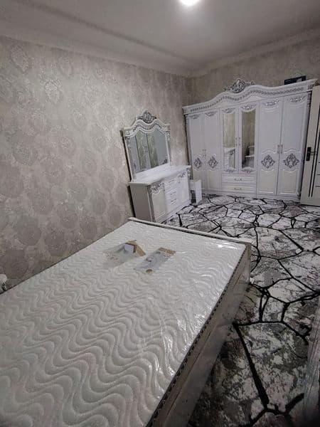 Сдается квартира иностранцам или молодой семье<br />
• Район