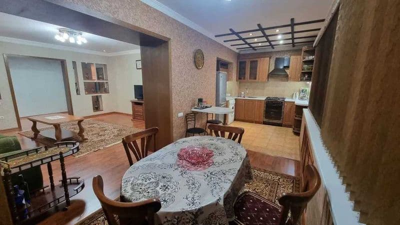 Дархан<br />
<br />
Цена: 600$<br />
<br />
• Ориентир: Метр