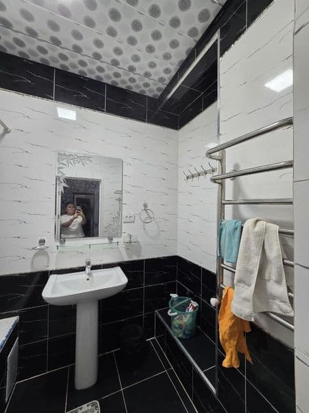 Kimlarga: Oila va talabalarga <br />
Xonasi: 2   3/7<br />
U — фото 5