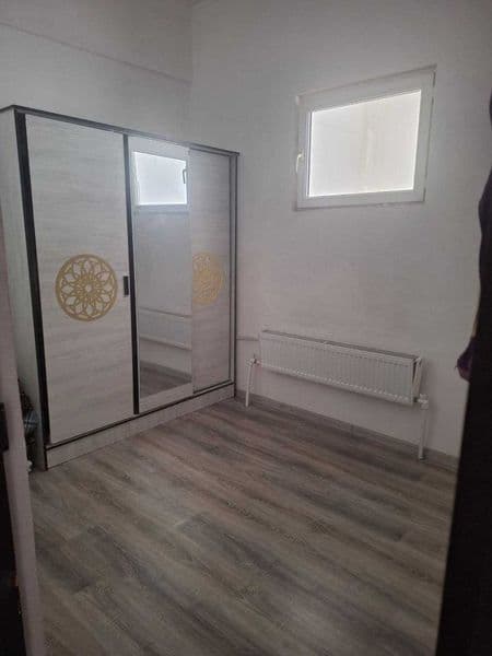 Sheriklikga kvartira. Jami  5 ta qiz turamiz. 2 xonali 1 xon