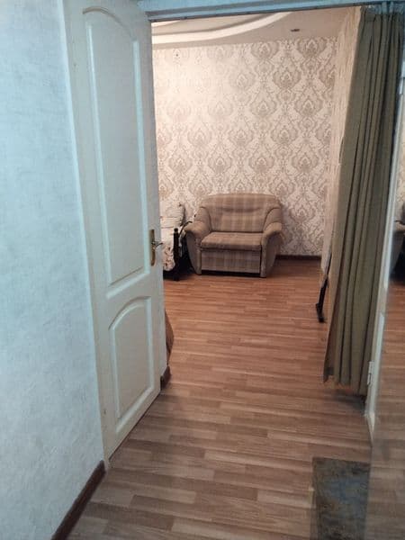 Сдается 1 ком .квартира переделанная в 2 ком на долгий срок 