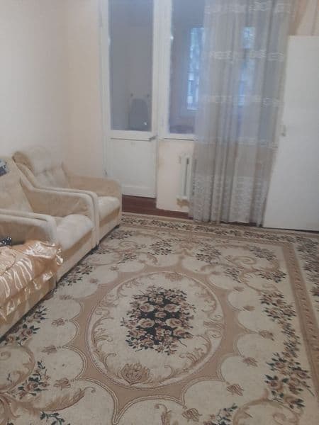 Чиланзар 2 квартал 2-комнатная 1-этаж 4-этажного дома Панель