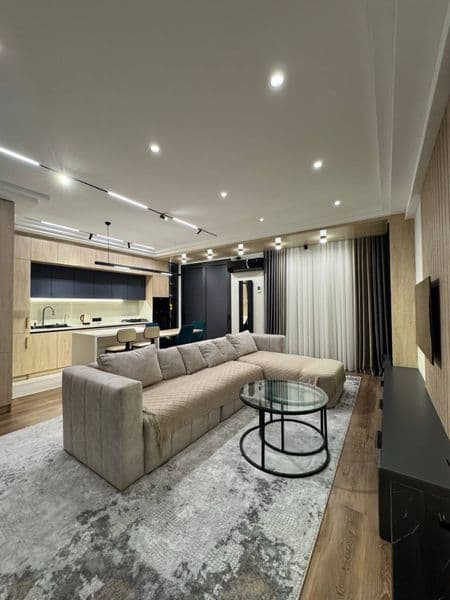 Мирабадский район <br />
Жк NRG-Ойбек<br />
2/6/12<br />
70м