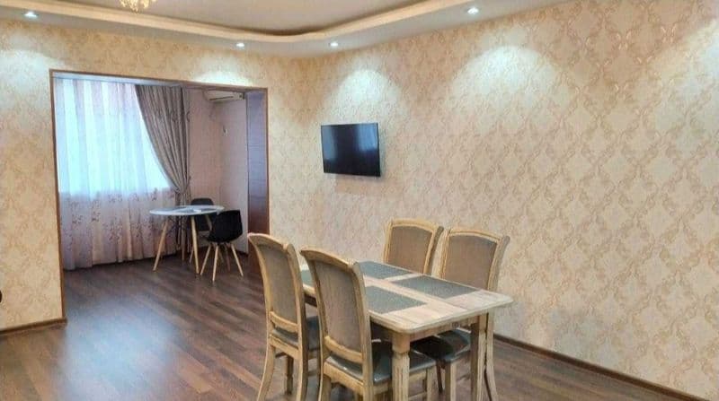 В центре города на Дархане<br />
Дом-77 серия 3/3/4  70м²<br — фото 2