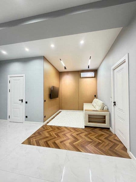 • Район: Мирабад<br />
• Адрес: ЖК "Alfraganus"<br />
• Орие