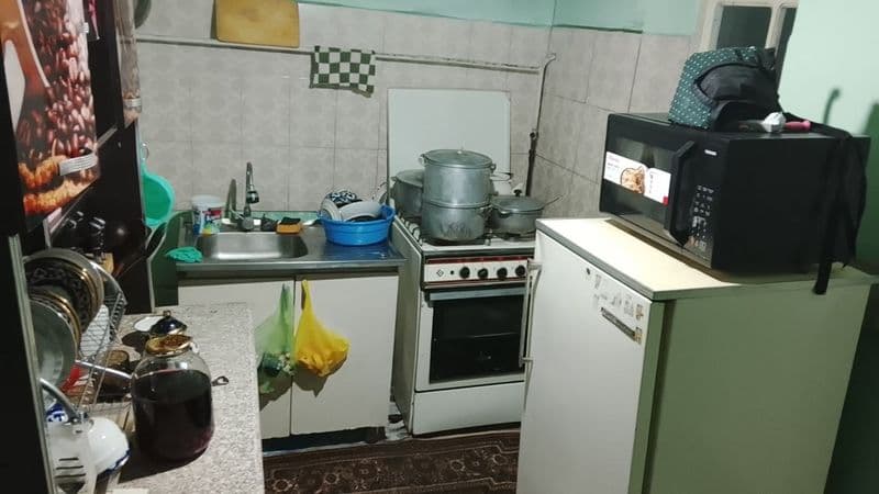 Bezmakler Bektemirda  uchastkada xozaykali   tinch joy uchas