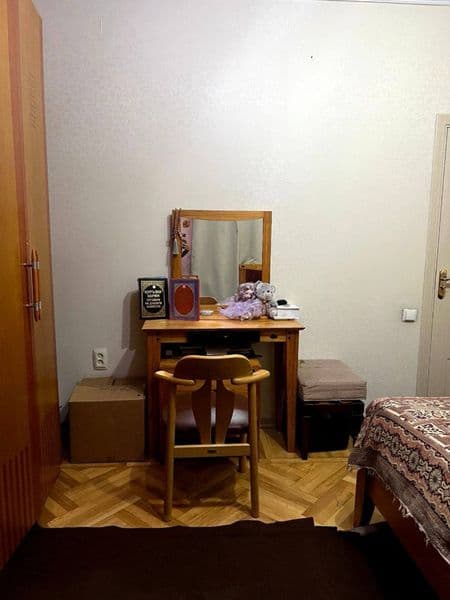 KVARTIRA QIZLAGA <br />
<br />
Sheriklikka. <br />
<br />
Ma