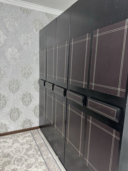 Chilonzor 19kvartilda  kvartira bor bezmakler 3ta bola olina