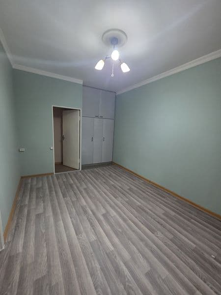 Срочно  аренда  <br />
1/1/4 пусто .семье без детей.без живо