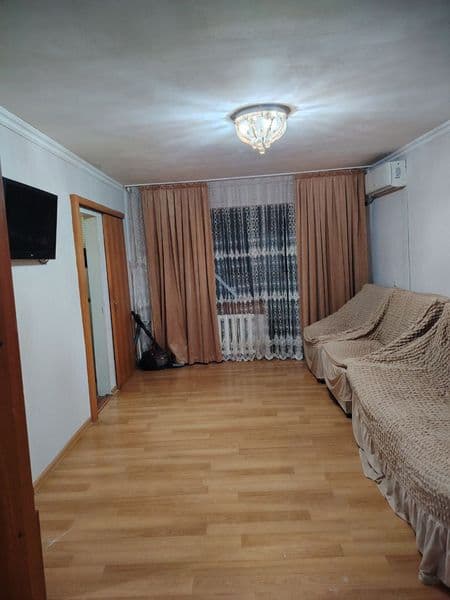 Квартира расположена в Чиланзарском районе 4 квратал, недале