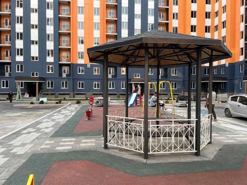 Сдаю квартиру 3 х комнатную <br />
Рядом с бектемирской прок