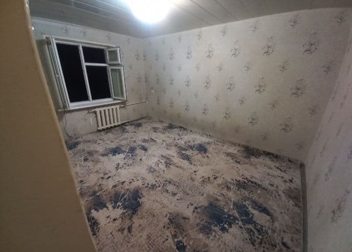 Chilonzor 1-kvartalda 2 xonali kvartera bor. <br />
Oxshona 