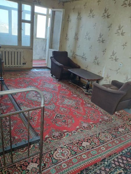 Квартира среднего состояния <br />
Балкон 1×7<br />
Передела