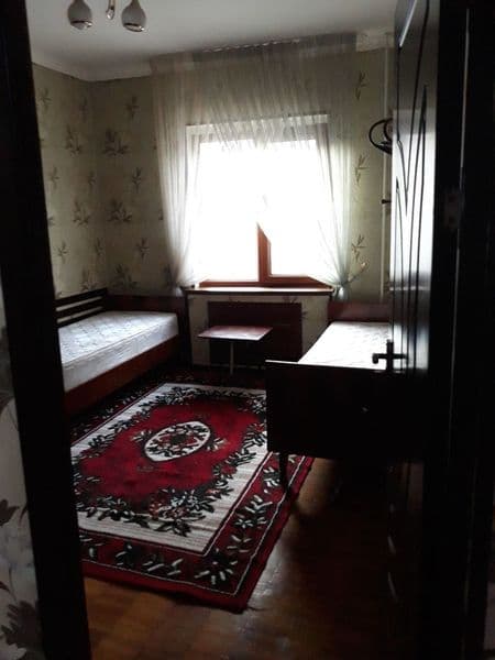 Сдается 4-комнатная квартира<br />
<br />
Просторная, полнос