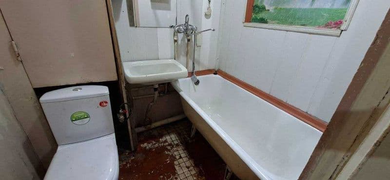 Ўқийдиган, ишлайдиган йигитларга уй эгасидан маклерсиз  ижар