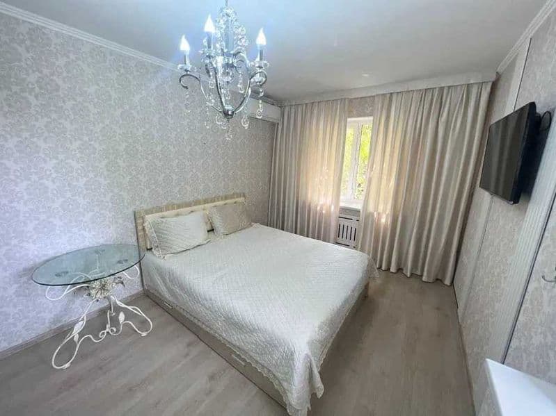 Сдаётся КЛАССНАЯ квартира<br />
<br />
 Район: Мирзо Улугбек