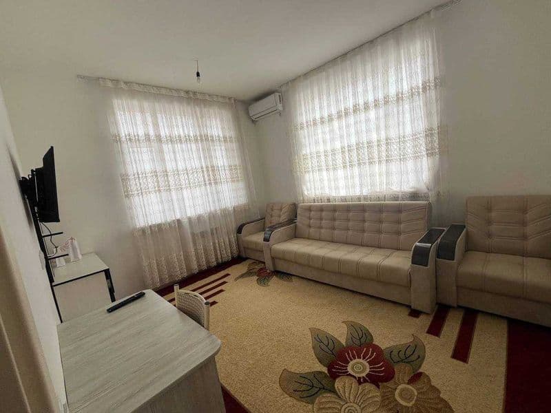 Сдается 2 х комнатная квартира в Яшнабадском районе  жилой к