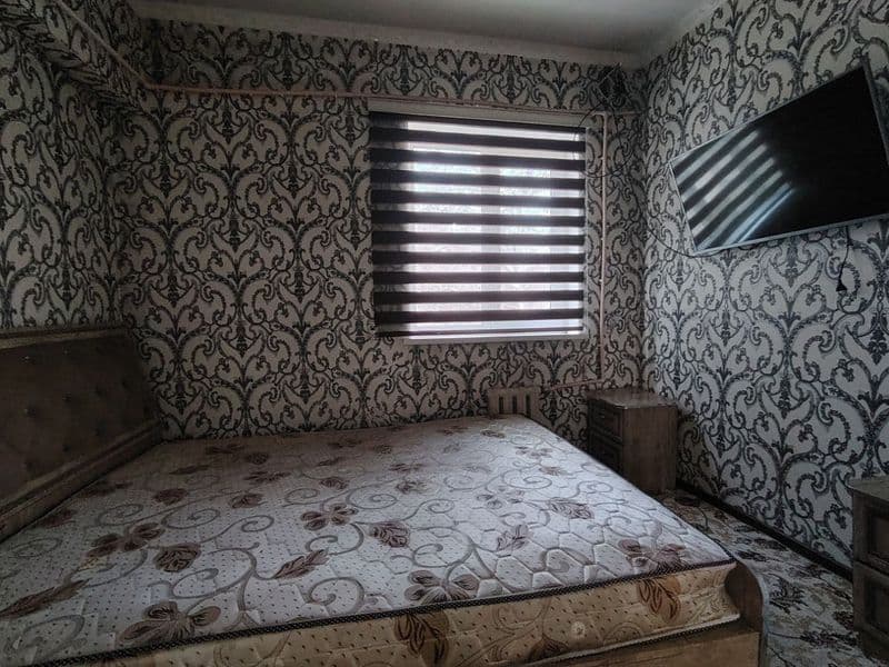 Чилонзор 13-квартал Фарход туйхона йонида  2 хонали квартира