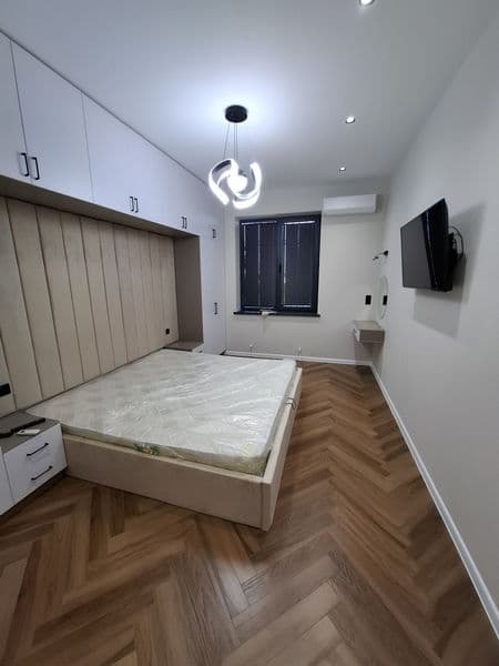 Arenda qorasaroy 3 xona  5 etaj oyilaga beriladi 2 ta sanuzi