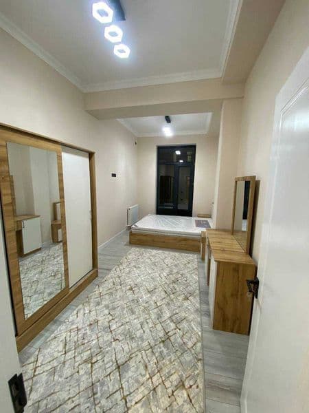 Сдаётся КЛАССНАЯ квартира<br />
<br />
• Район: Яшнабадский<