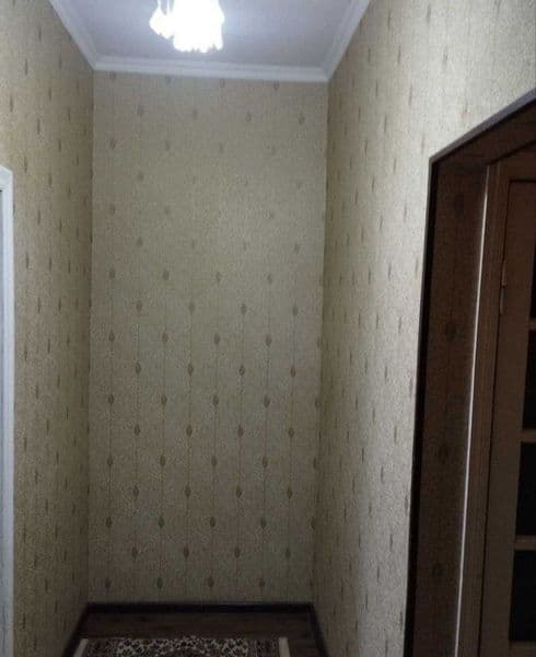 Chilonzor OASIZ savdo markazi orqasida 2 xonali uy ijaraga b