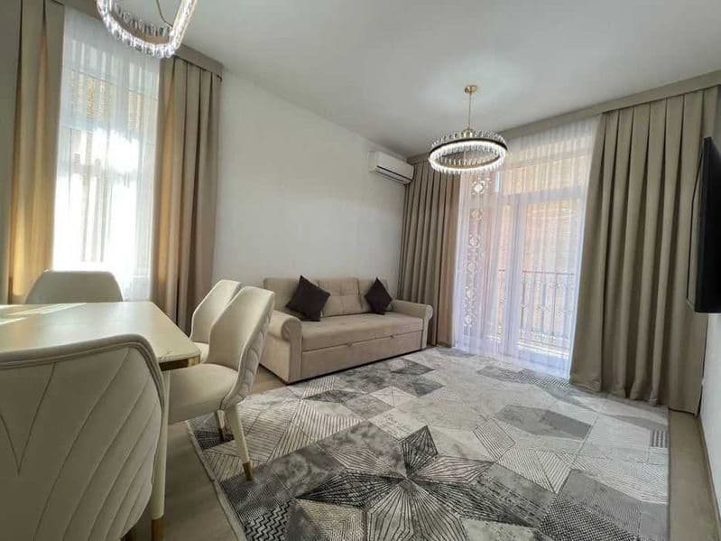 Район: Чиланзарский<br />
Адрес : Чиланзар-6<br />
Ориентир: