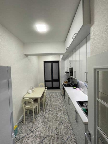 Сдаётся шикарная 3-комнатная квартира в Новостройка<br />
<b — фото 4