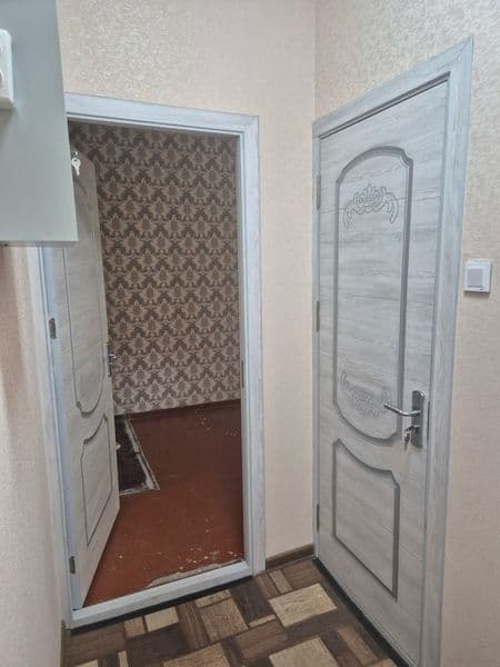 Срочна здайотса квартира 2 комнотная с харошим ремонтом очен