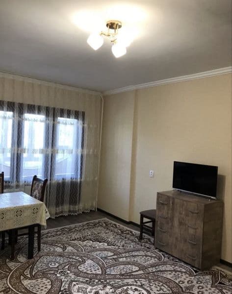 Сдается 1ая (переделанная в 2х) квартира (своя). На долгий с