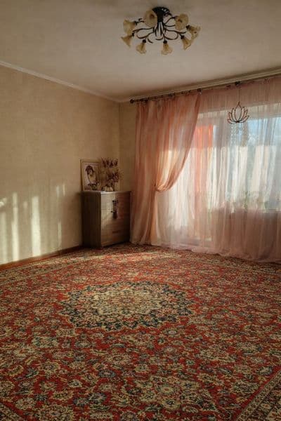 Квартира с хозяйкой. Комната сдаётся семье, только для закон