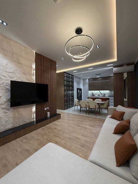 Район: Яккасарайский <br />
Адрес: ЖК Шошкент <br />
Ориенти