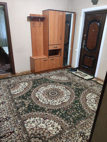 Сдаётся в аренду 2-х  комнатная квартира. <br />
3 этаж .<br