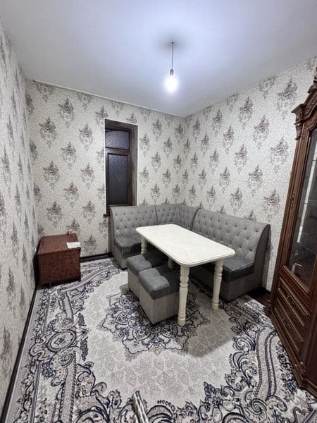 Қорасув 6 да 2 хонали 1 қават ижарага хонадон. <br />
Оила қ — фото 4