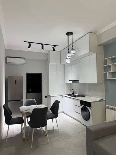 Метро Буюк Ипак Йоли. Квартира для девушек. Риэлторы прошу н