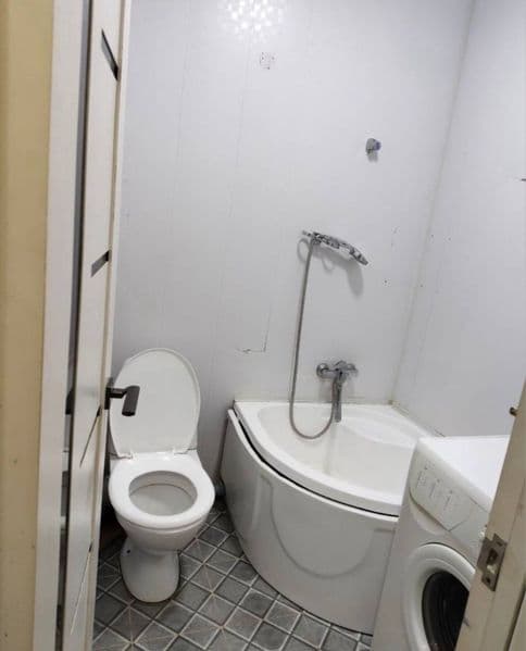 Паркентский<br />
1/3/5<br />
42 м2<br />
Оилага и студент < — фото 4