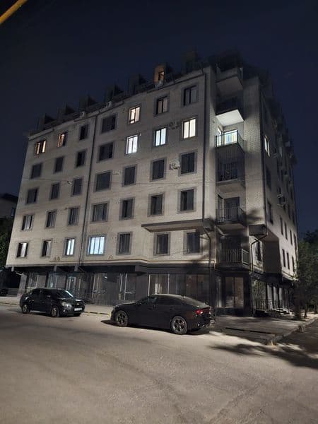 Сдается 2 комнатная квартира абсолютно новая квартира 60.кв.