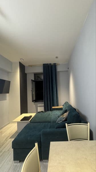 Сдается комната в двухкомнатной квартире для девушки 270$. В