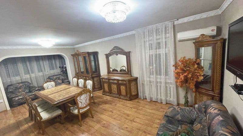 Сдаётся уютная, просторная 2-х комнатная квартира (83 м²) во