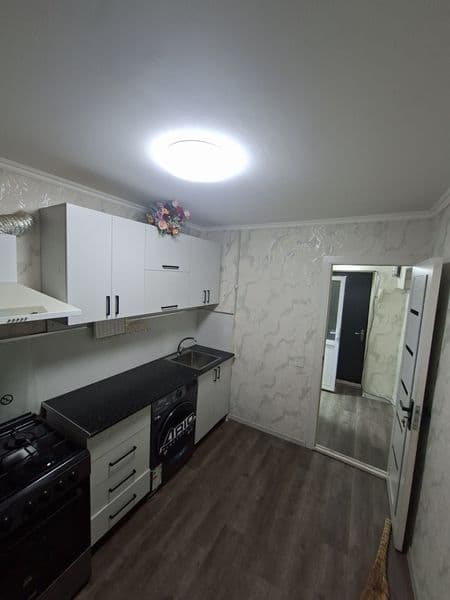 Яшнабадский район Ависозлар <br />
1 комнита <br />
3 этаж 4