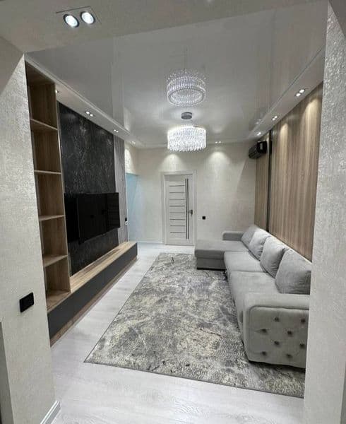 Arendaga 3 xona 1 etaj uy beriladi oila bollar qizlarga ober