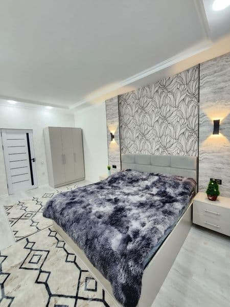 Аренда чиланзар 7.  Двух комнатная.  Переделанная на трёх.  